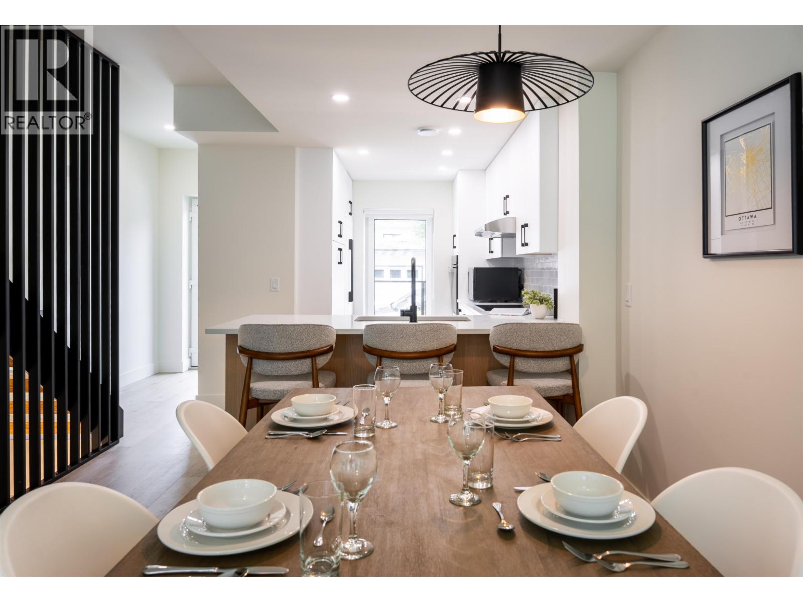 TH8 610 E 3RD STREET, North Vancouver