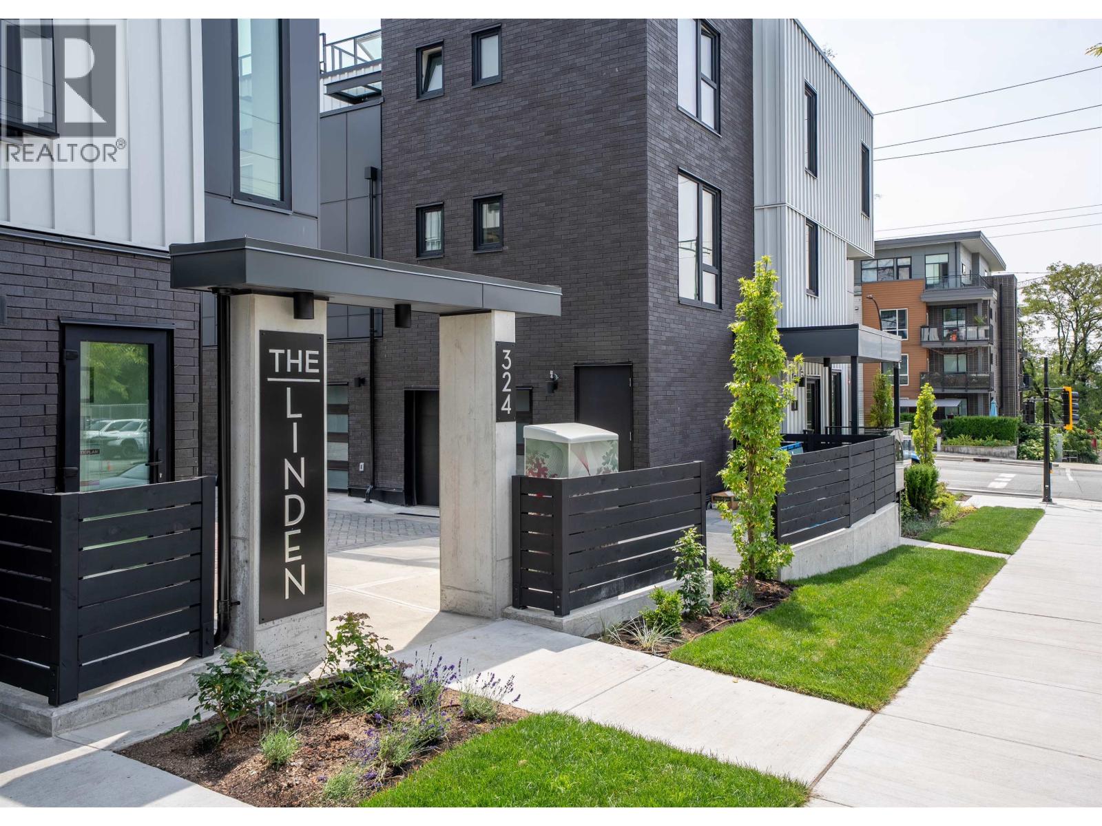 TH8 610 E 3RD STREET, North Vancouver