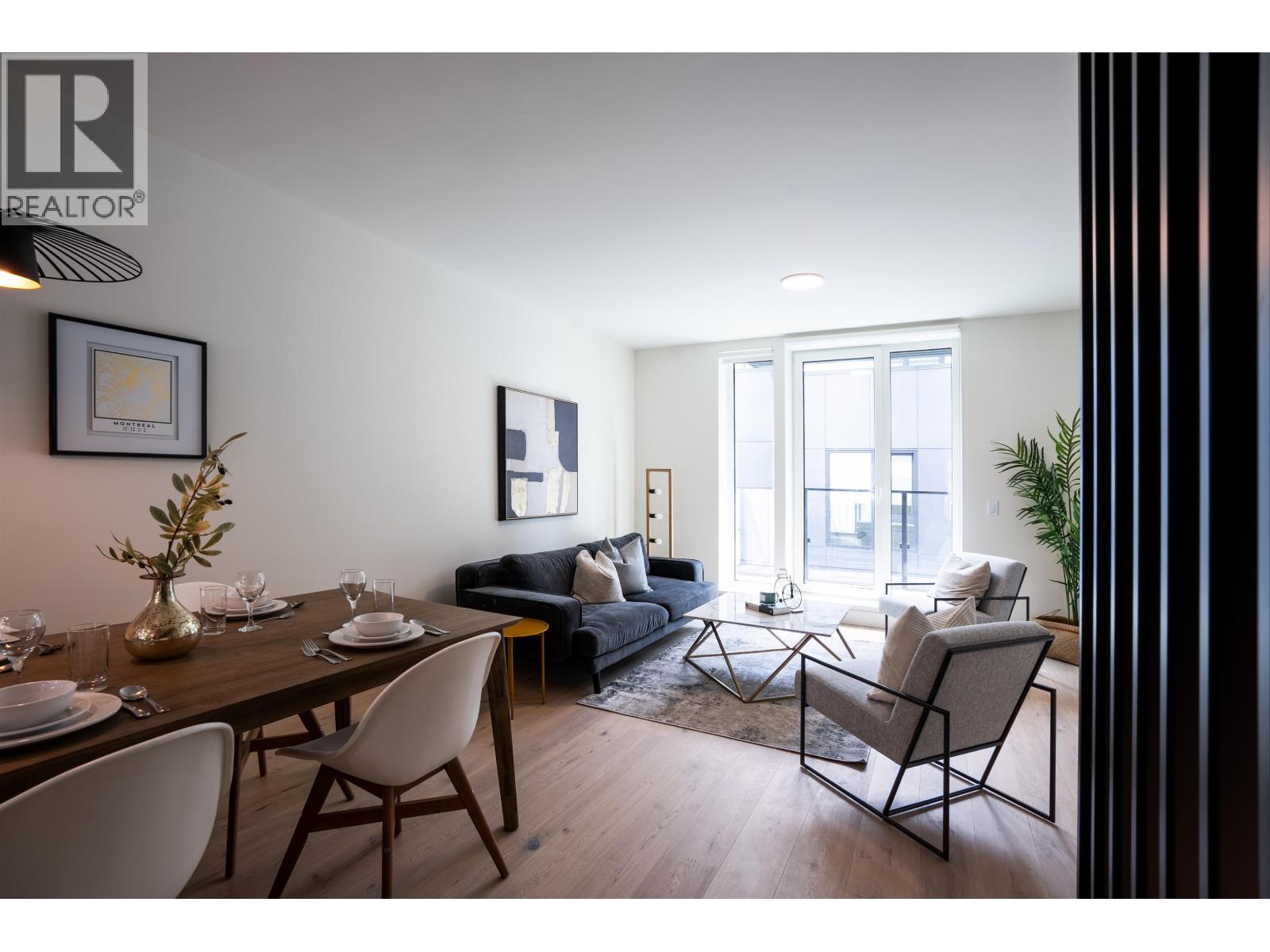 TH8 610 E 3RD STREET, North Vancouver