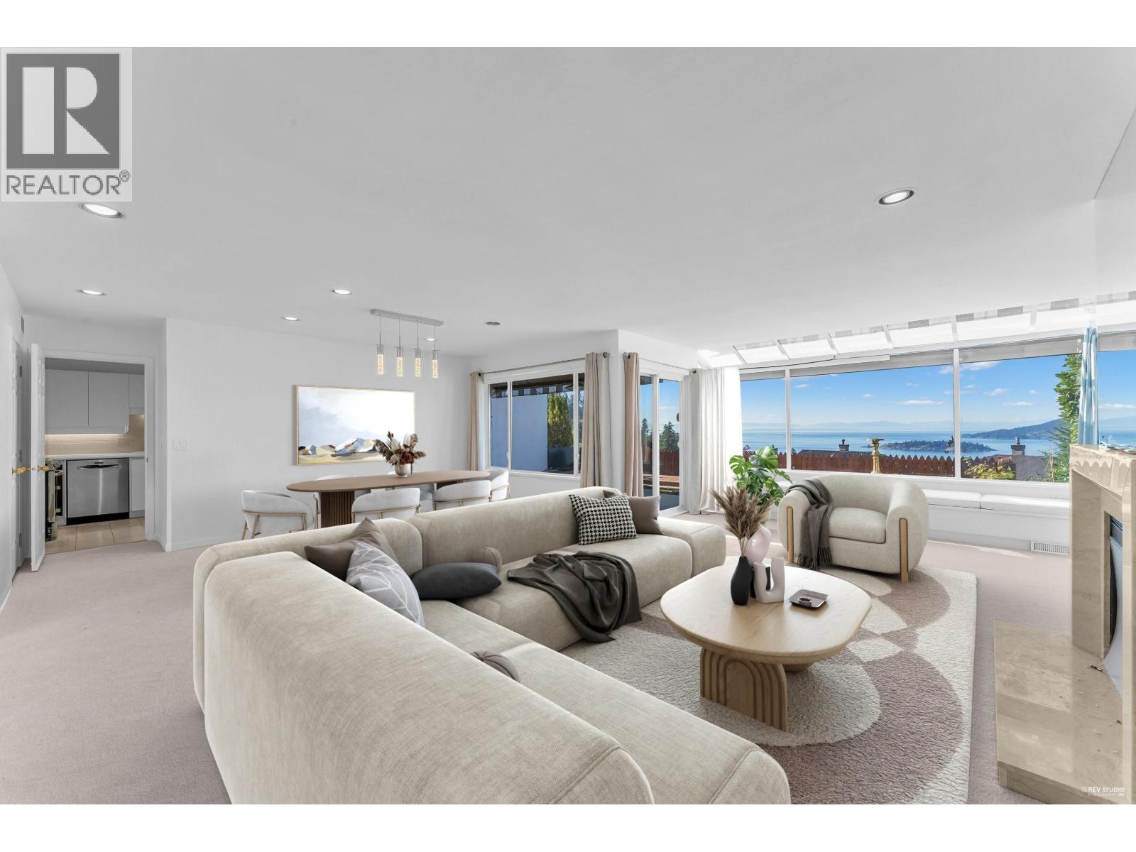 5446 MEADFEILD LANE, West Vancouver