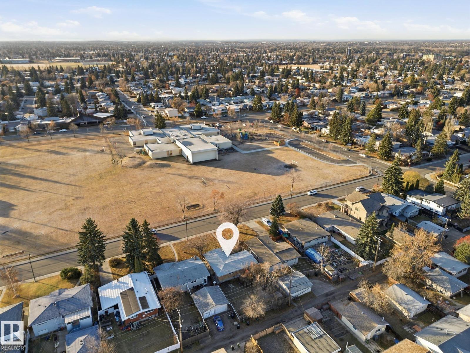 11324 53 AV NW, Edmonton