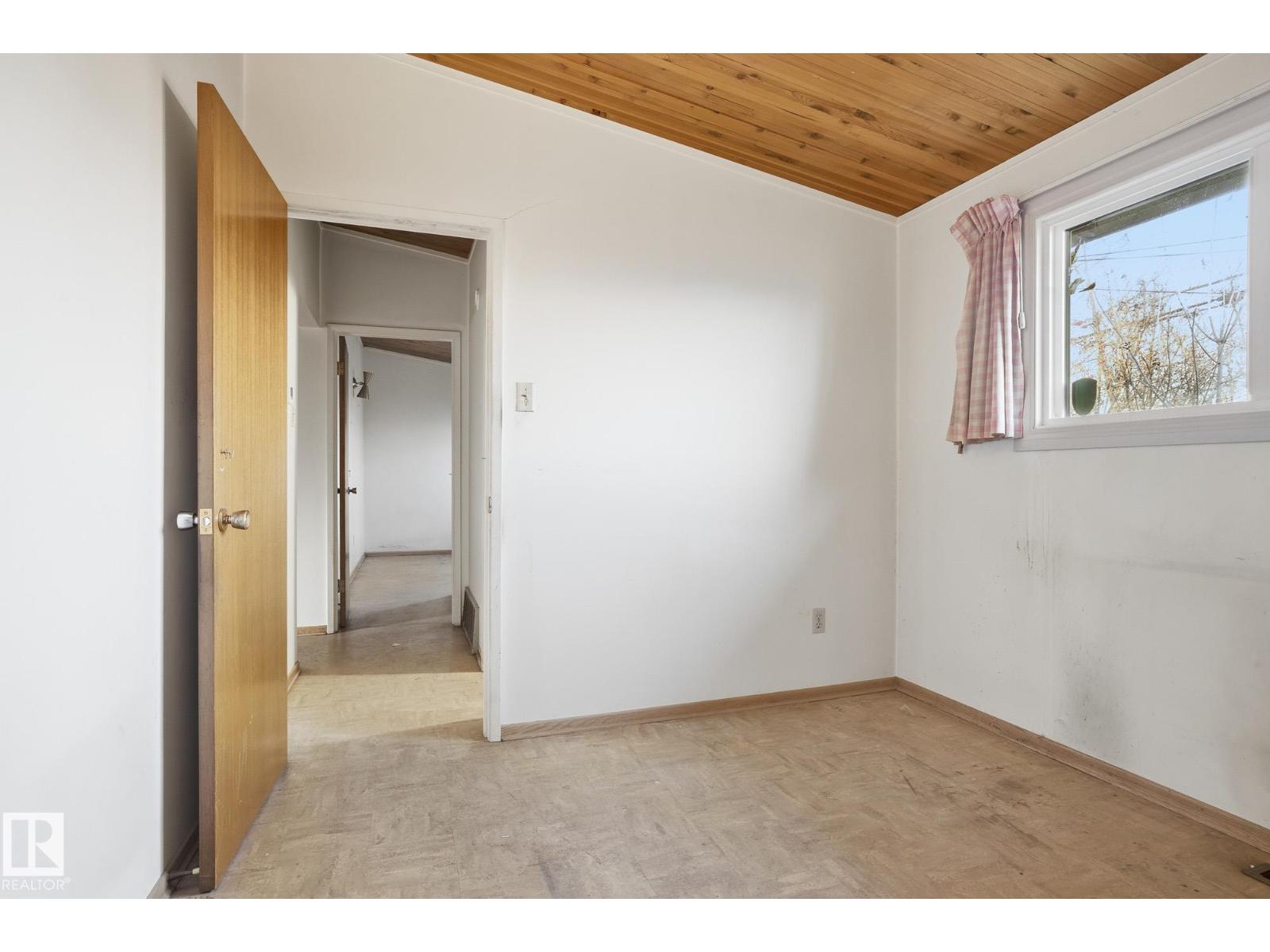 11324 53 AV NW, Edmonton