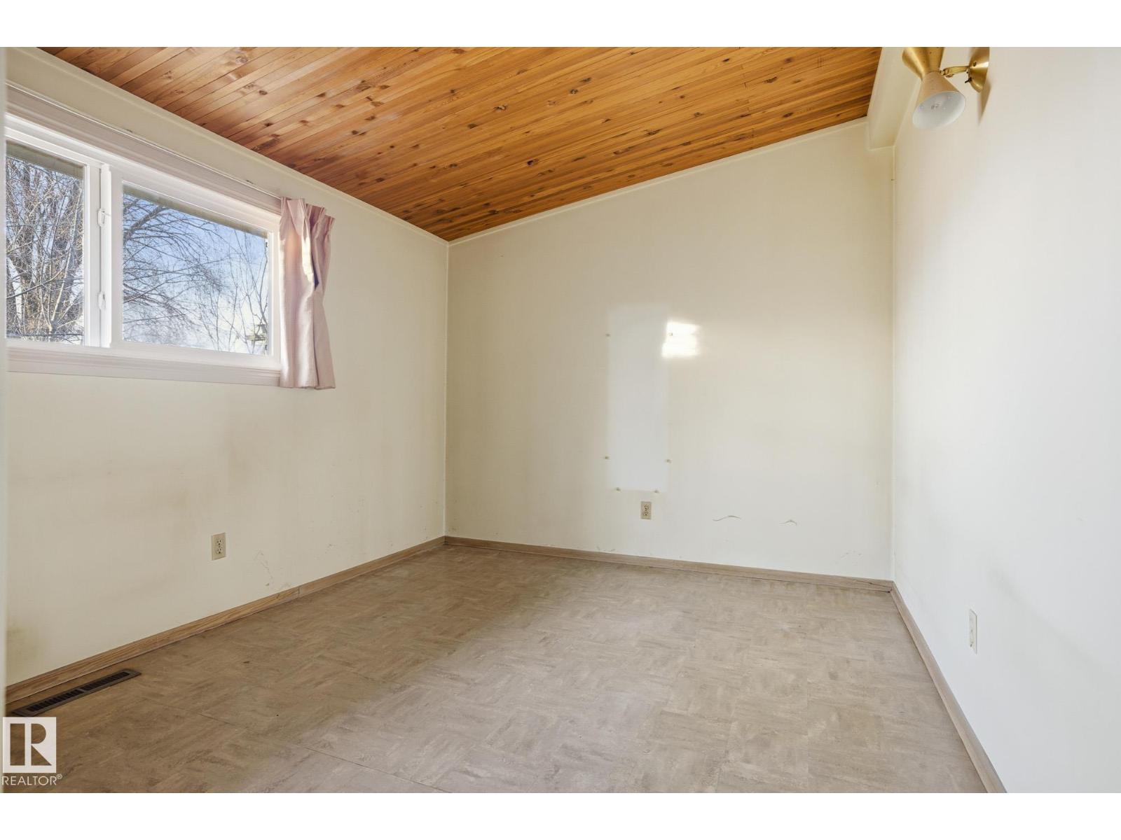 11324 53 AV NW, Edmonton