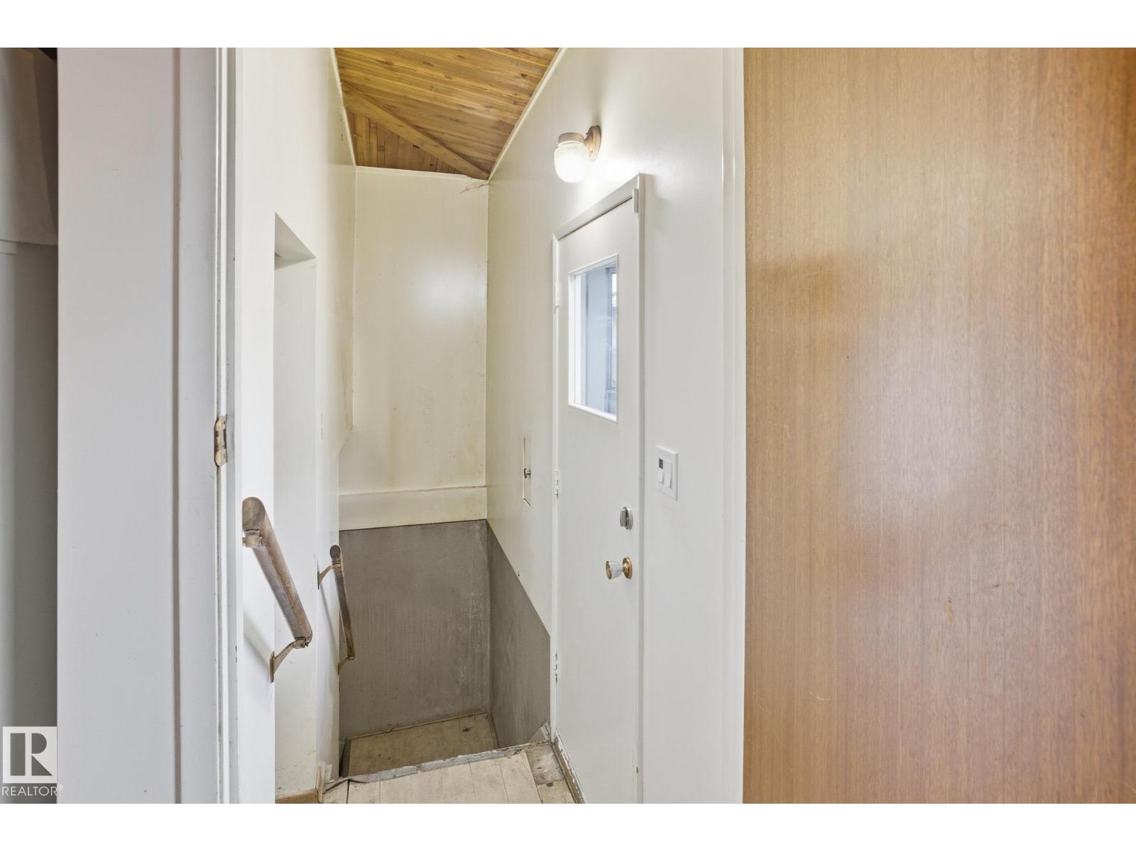 11324 53 AV NW, Edmonton