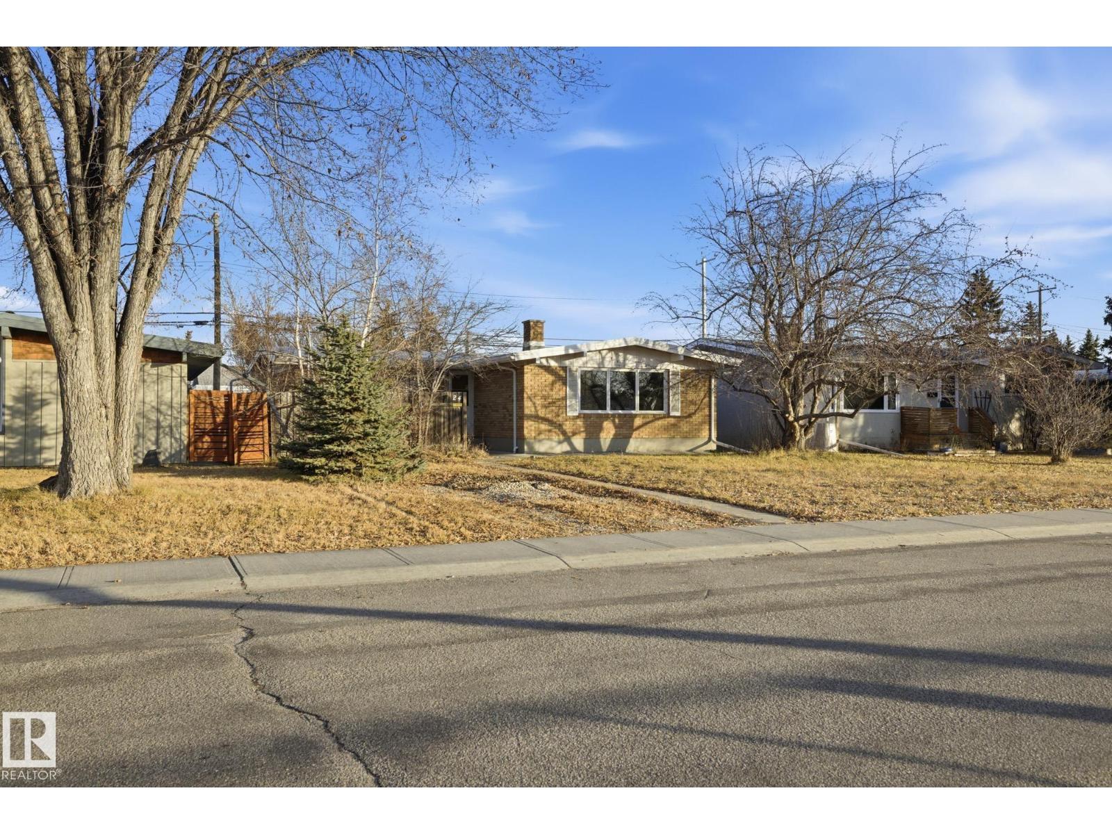 11324 53 AV NW, Edmonton