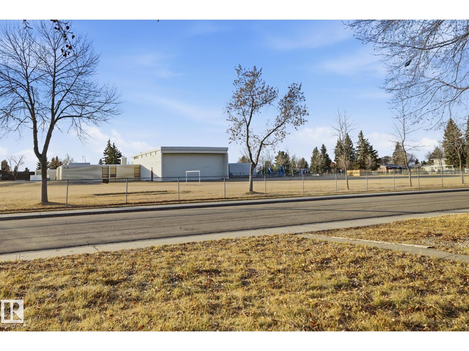 11324 53 AV NW, Edmonton