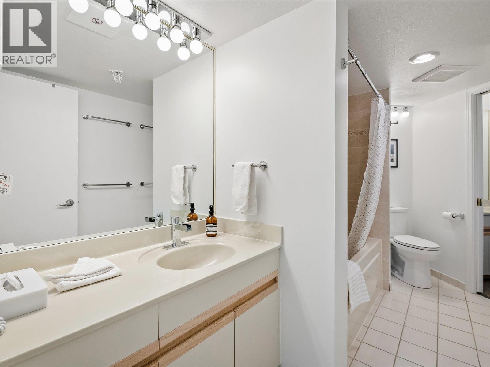 220 4809 SPEARHEAD DRIVE, Whistler