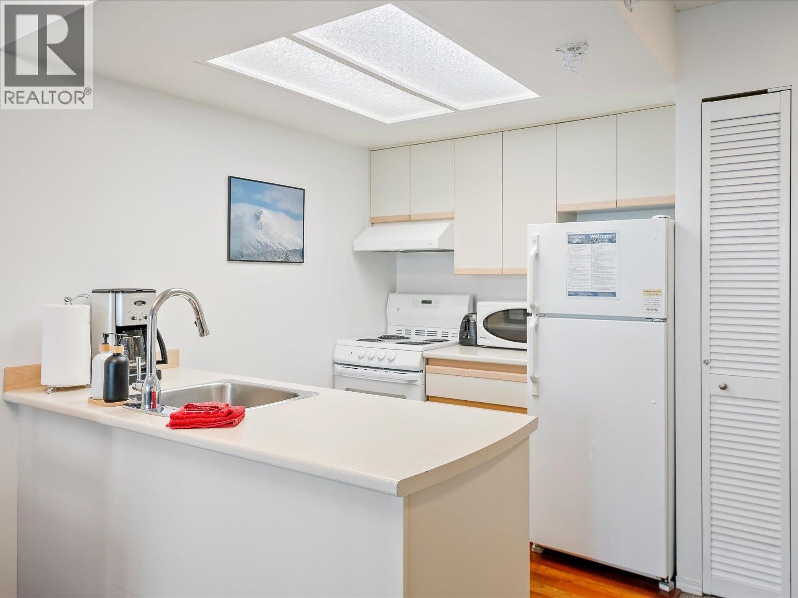 220 4809 SPEARHEAD DRIVE, Whistler