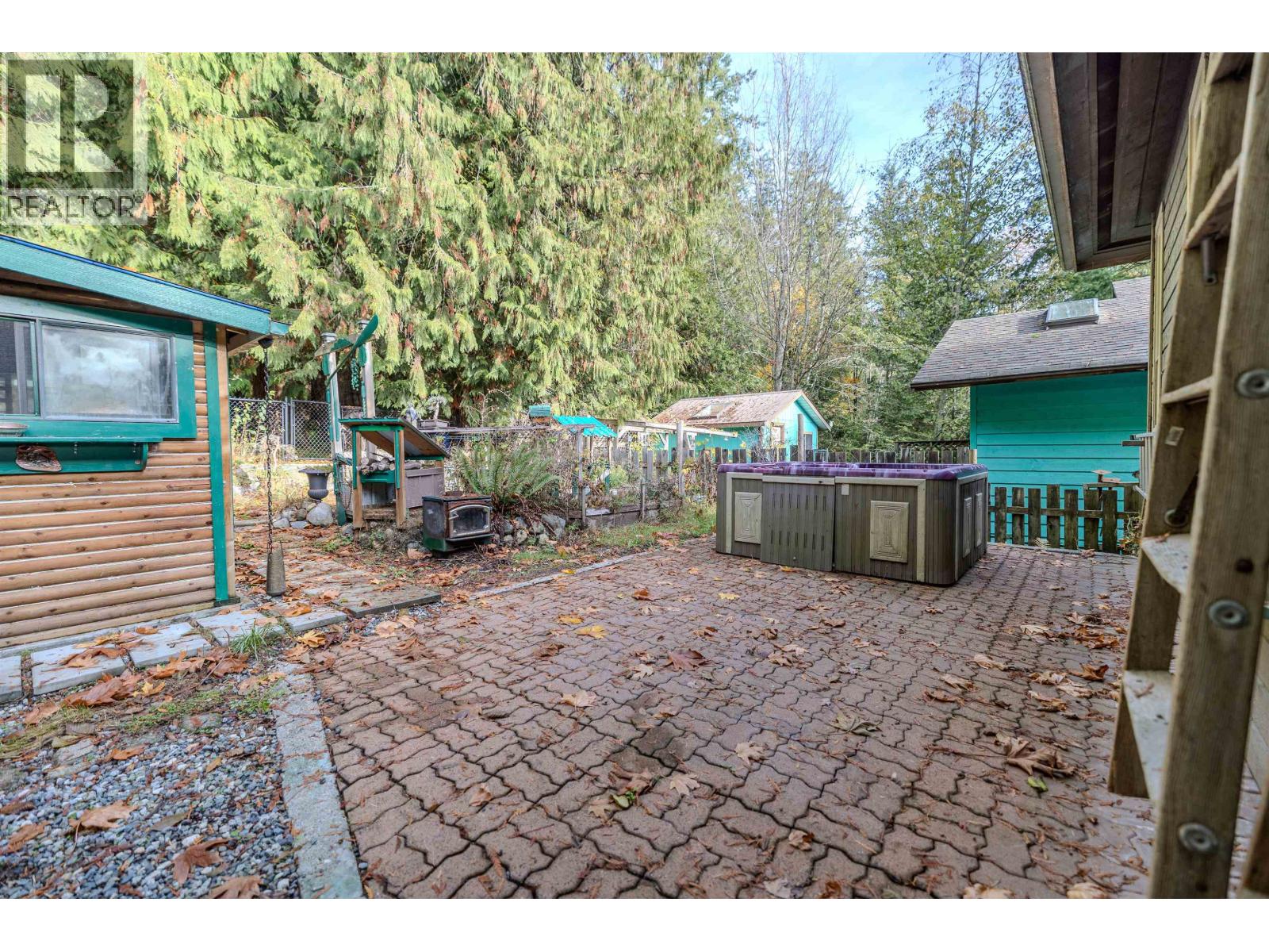 538 REED ROAD, Gibsons