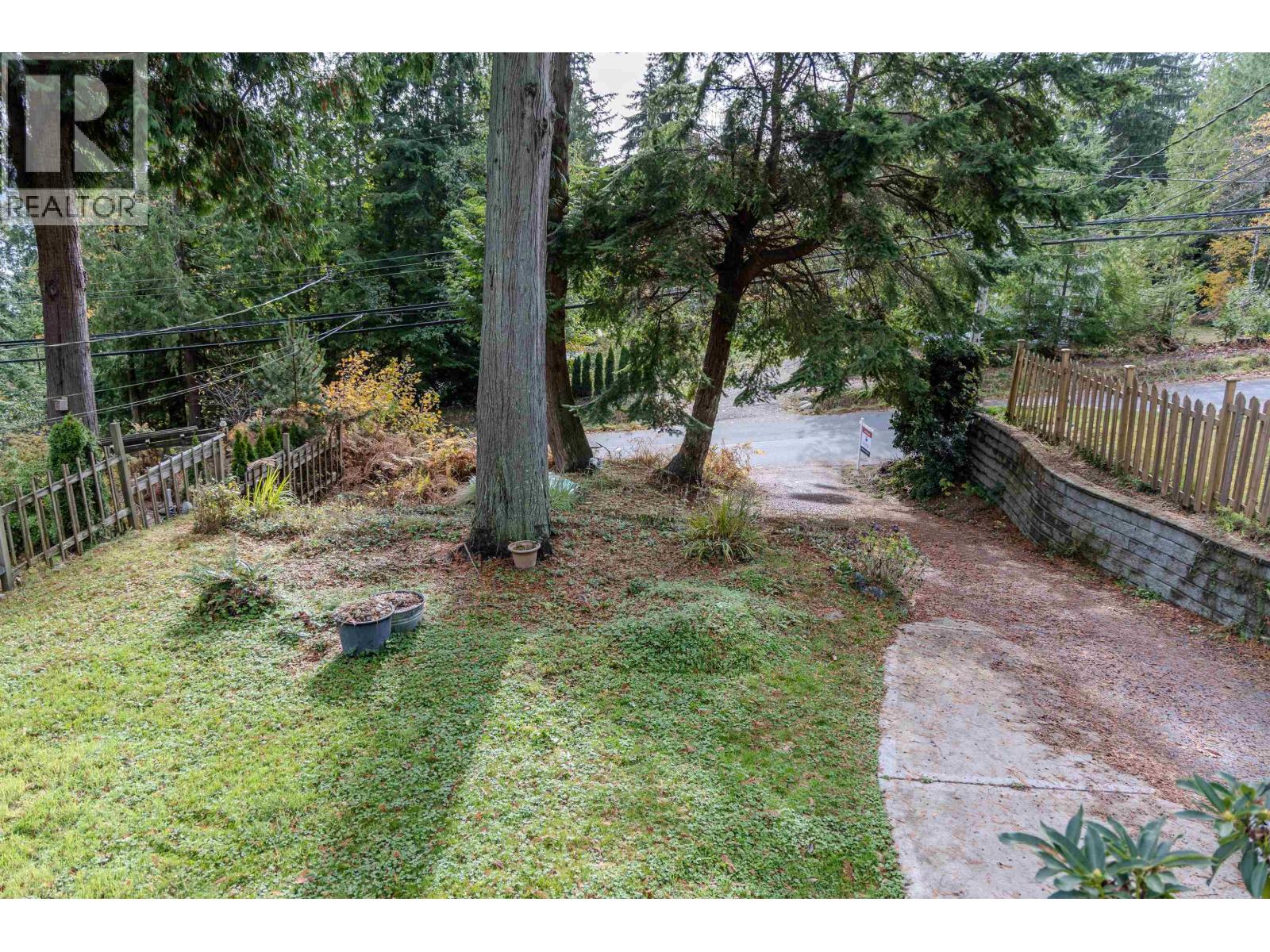 538 REED ROAD, Gibsons