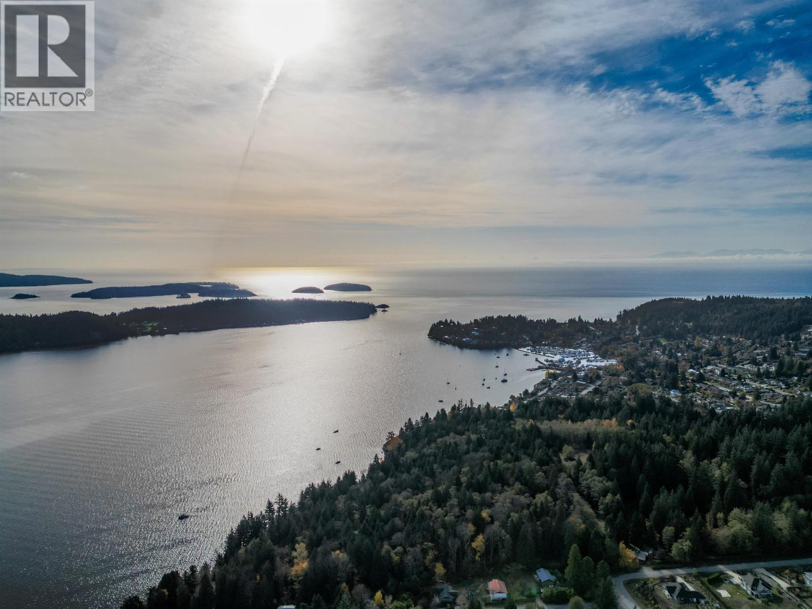 538 REED ROAD, Gibsons