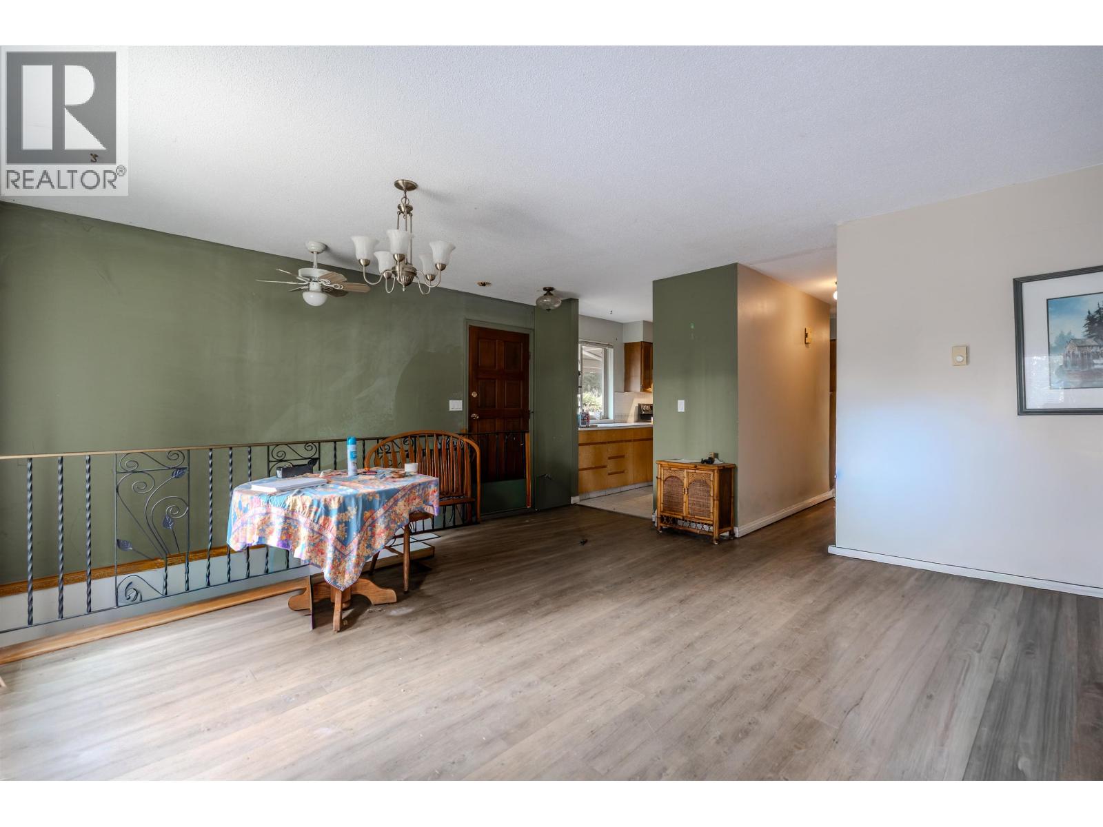 538 REED ROAD, Gibsons