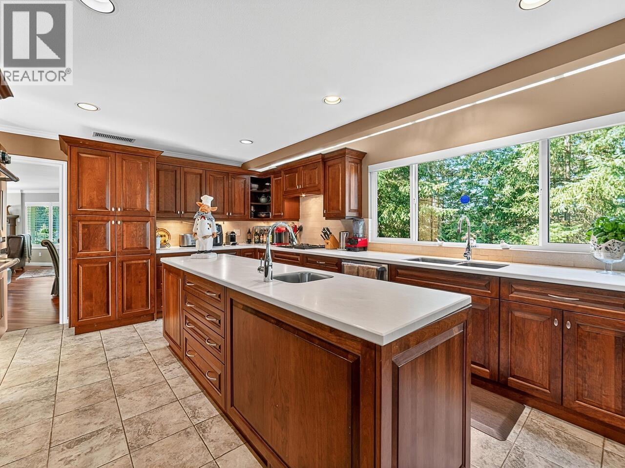 5302 WESTHAVEN WYND, West Vancouver