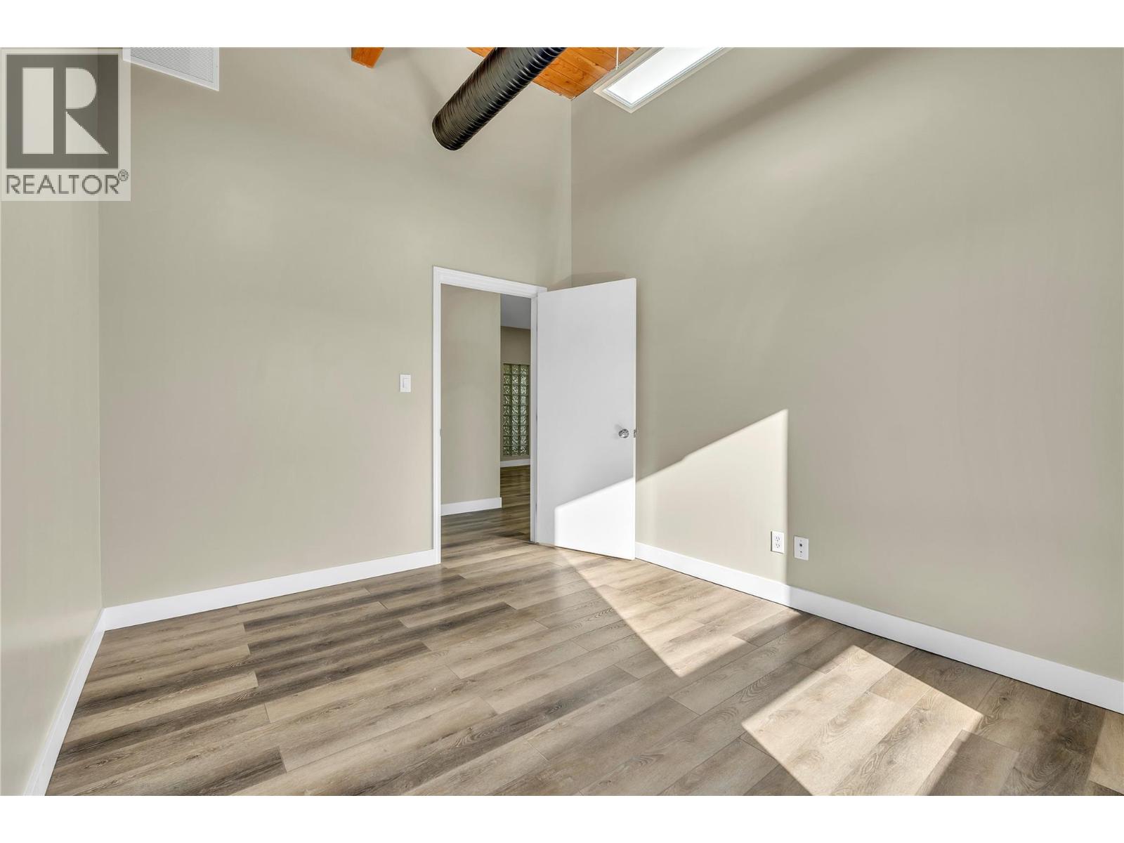 210 284 Main Street, Penticton