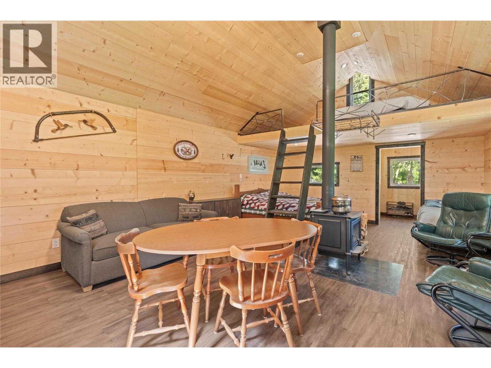 5950 Crouse Creek Forest, Westbridge