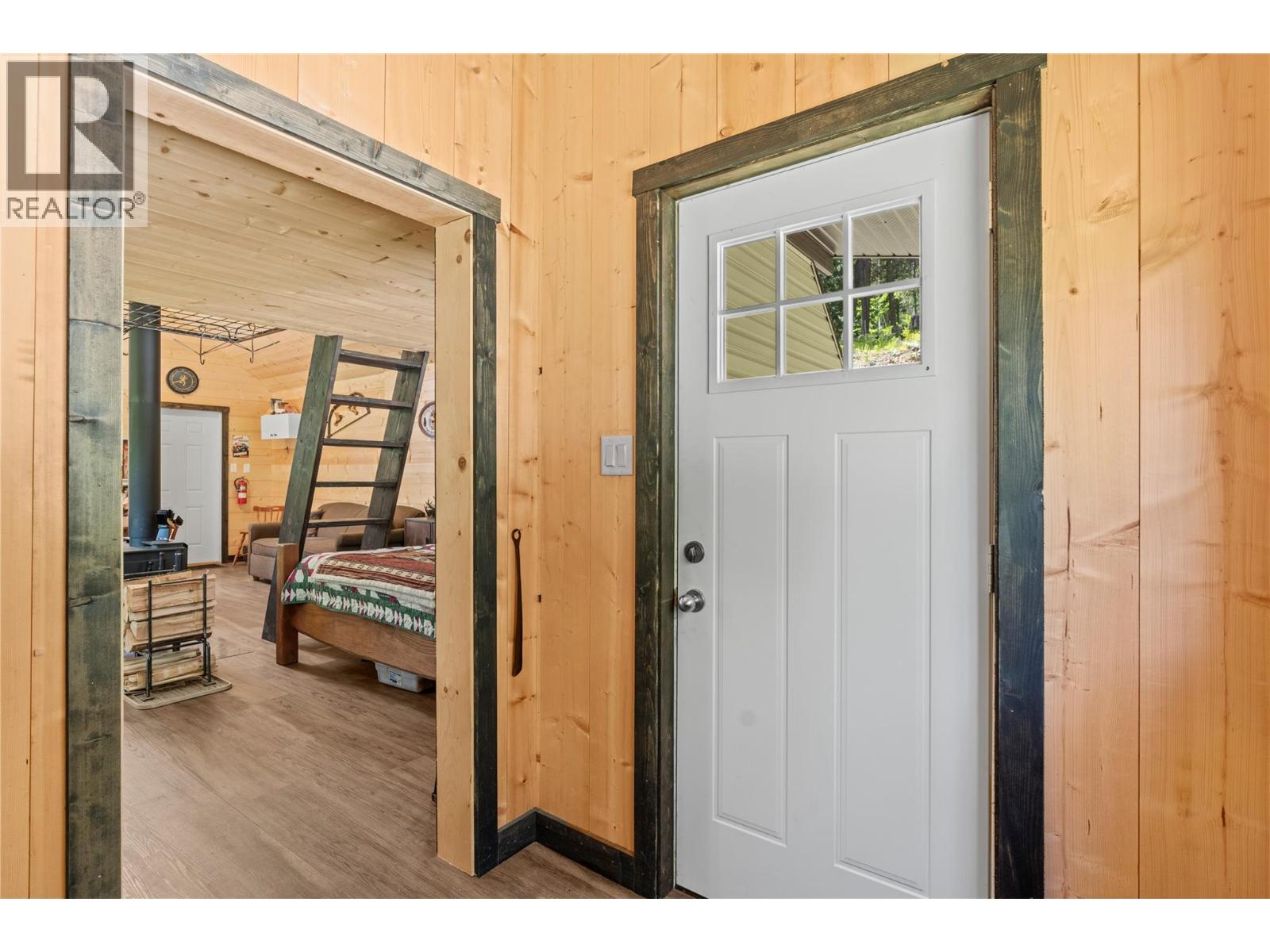 5950 Crouse Creek Forest, Westbridge