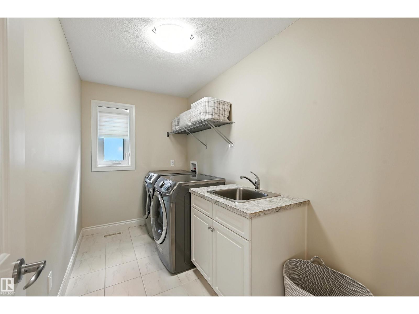 631 HOWATT DR SW, Edmonton