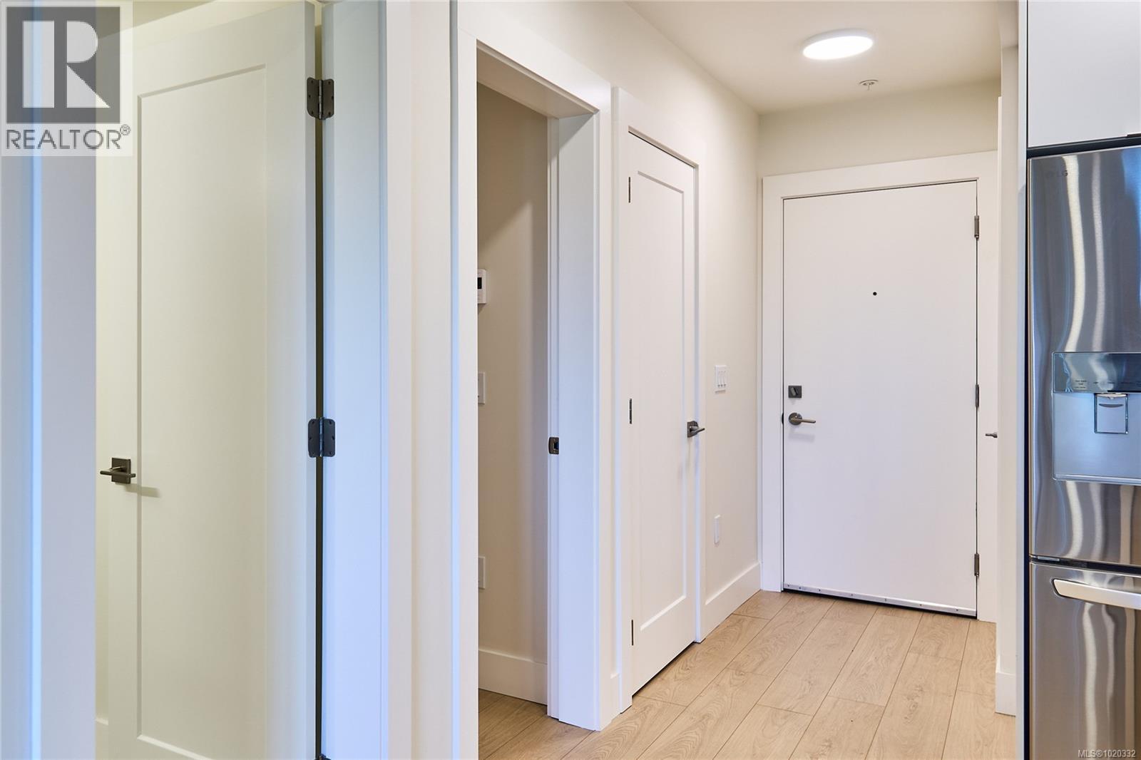 105 45 Haliburton St, Nanaimo