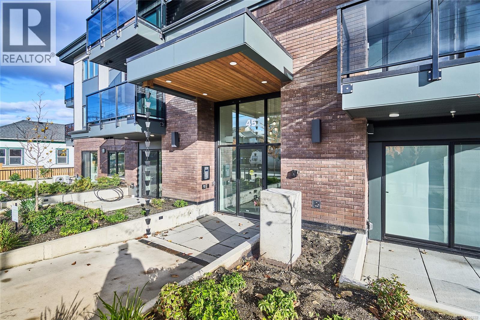 105 45 Haliburton St, Nanaimo