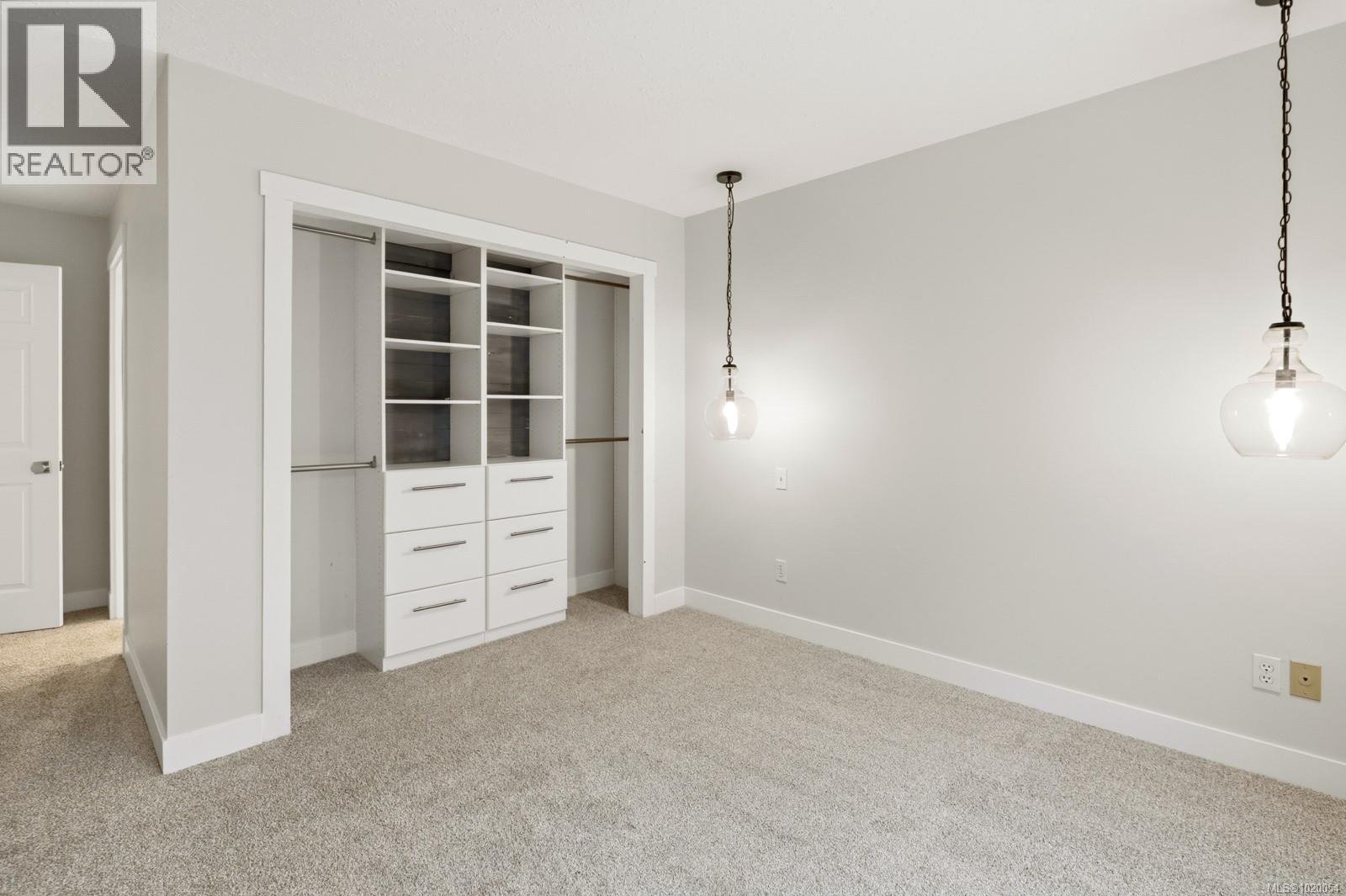 15 111 McKinstry Rd, Duncan