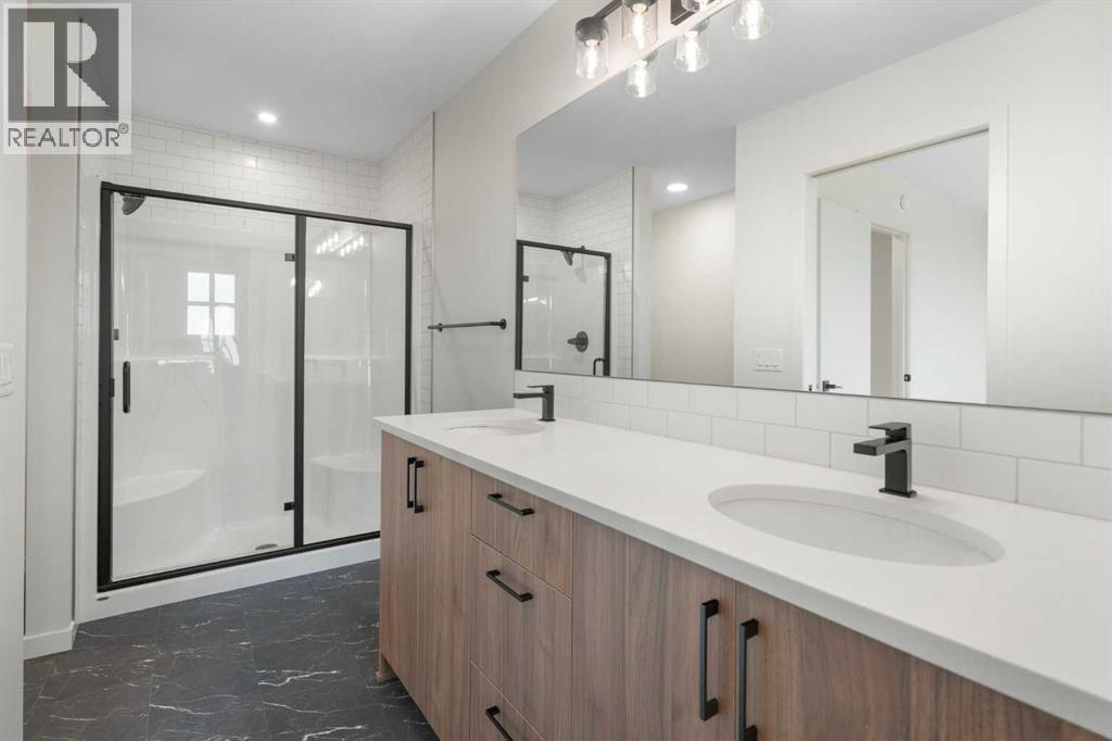 Single Family House for Sale in  Annette Landing NW Glacier Ridge Calgary 