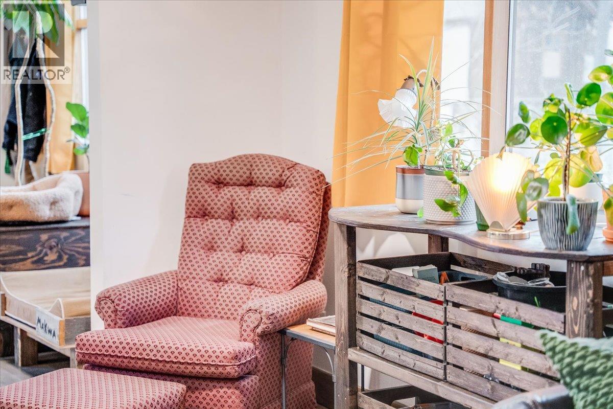 2207 Columbia Avenue, Rossland