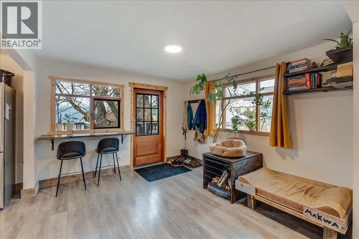 2207 Columbia Avenue, Rossland