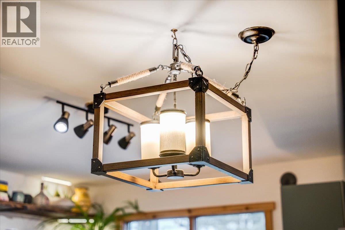 2207 Columbia Avenue, Rossland