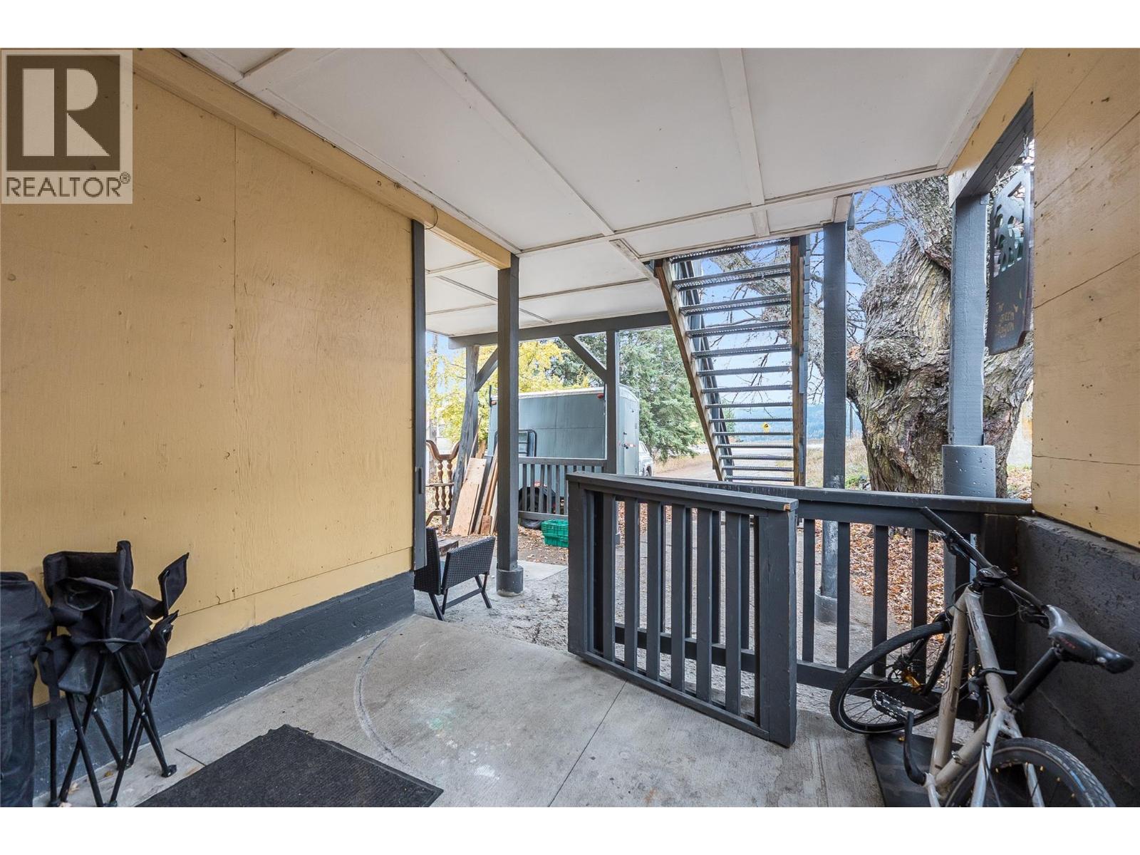 2207 Columbia Avenue, Rossland