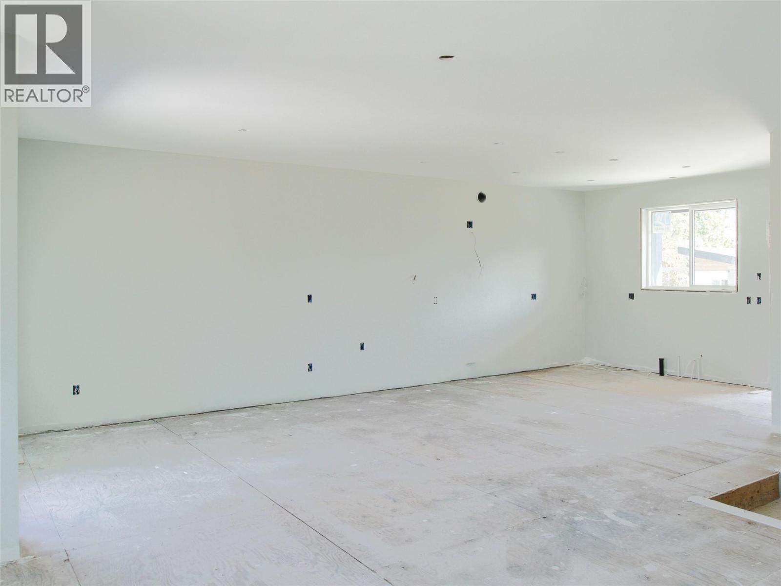 1770 35 Street NE, Salmon Arm