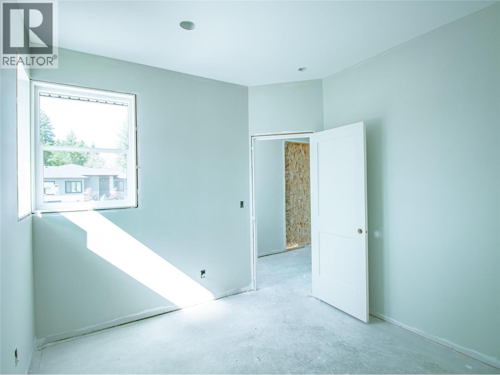 1770 35 Street NE, Salmon Arm