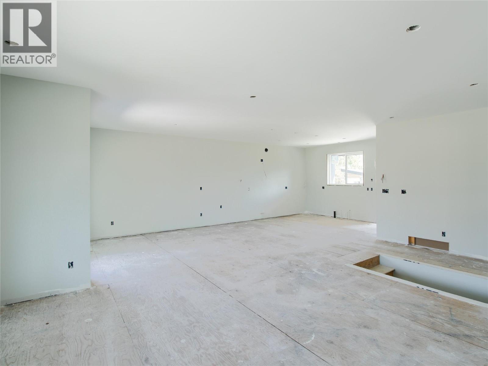 1770 35 Street NE, Salmon Arm