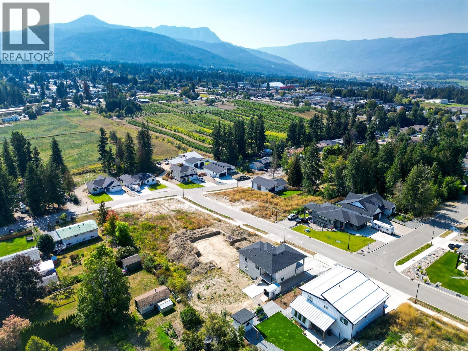 1770 35 Street NE, Salmon Arm