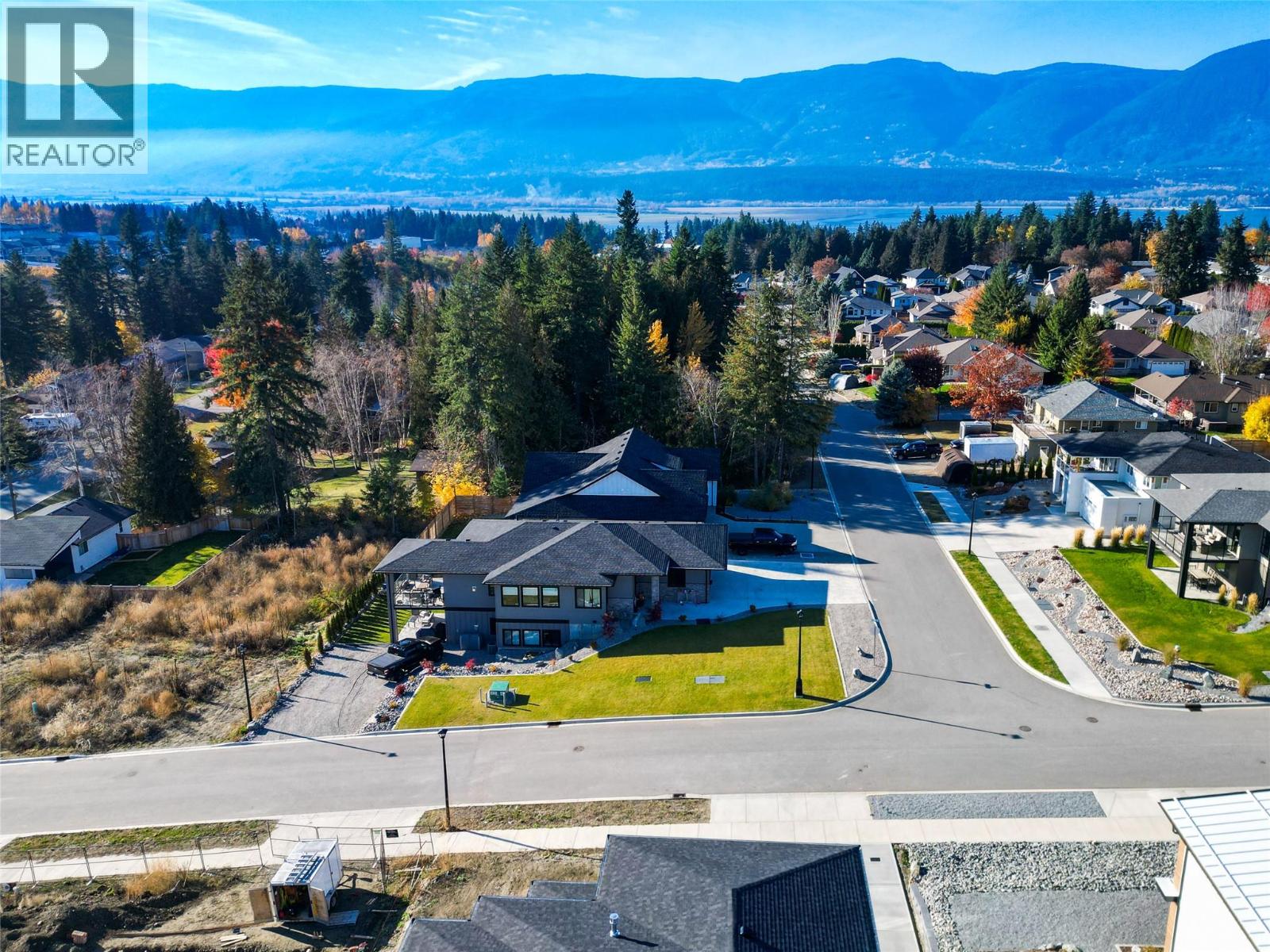 1770 35 Street NE, Salmon Arm