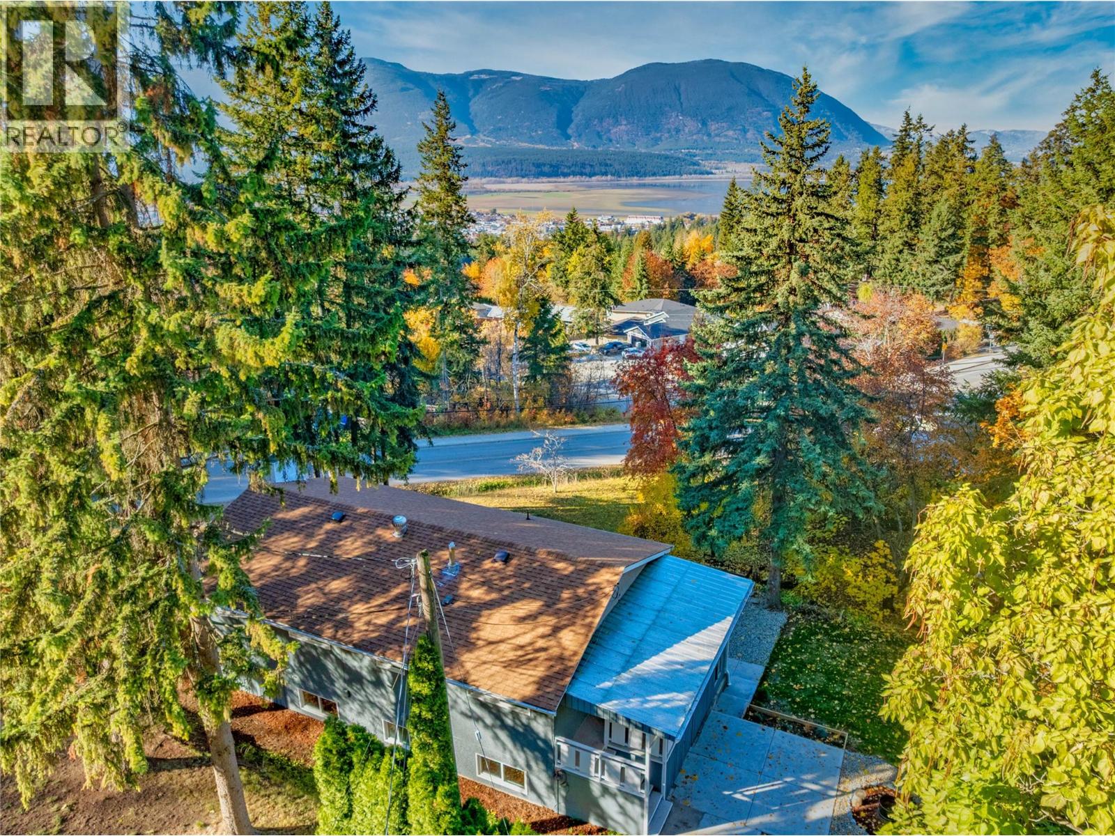 800 20th Street SE, Salmon Arm