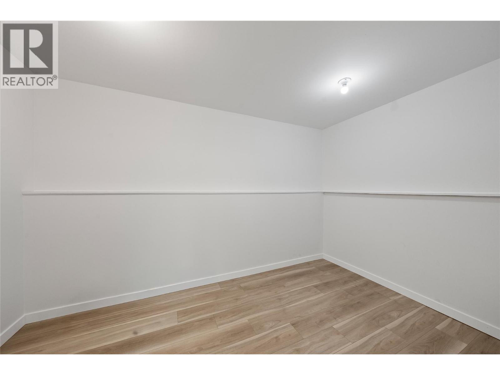 800 20th Street SE, Salmon Arm