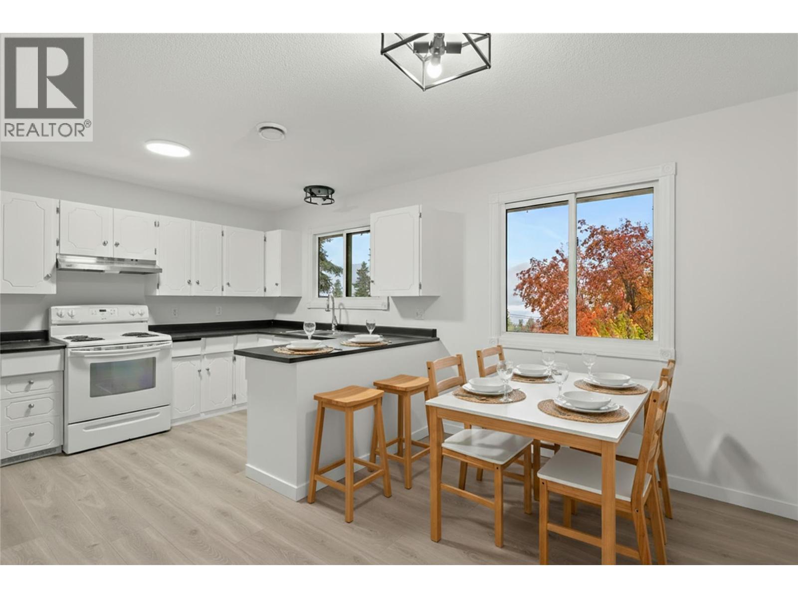 800 20th Street SE, Salmon Arm