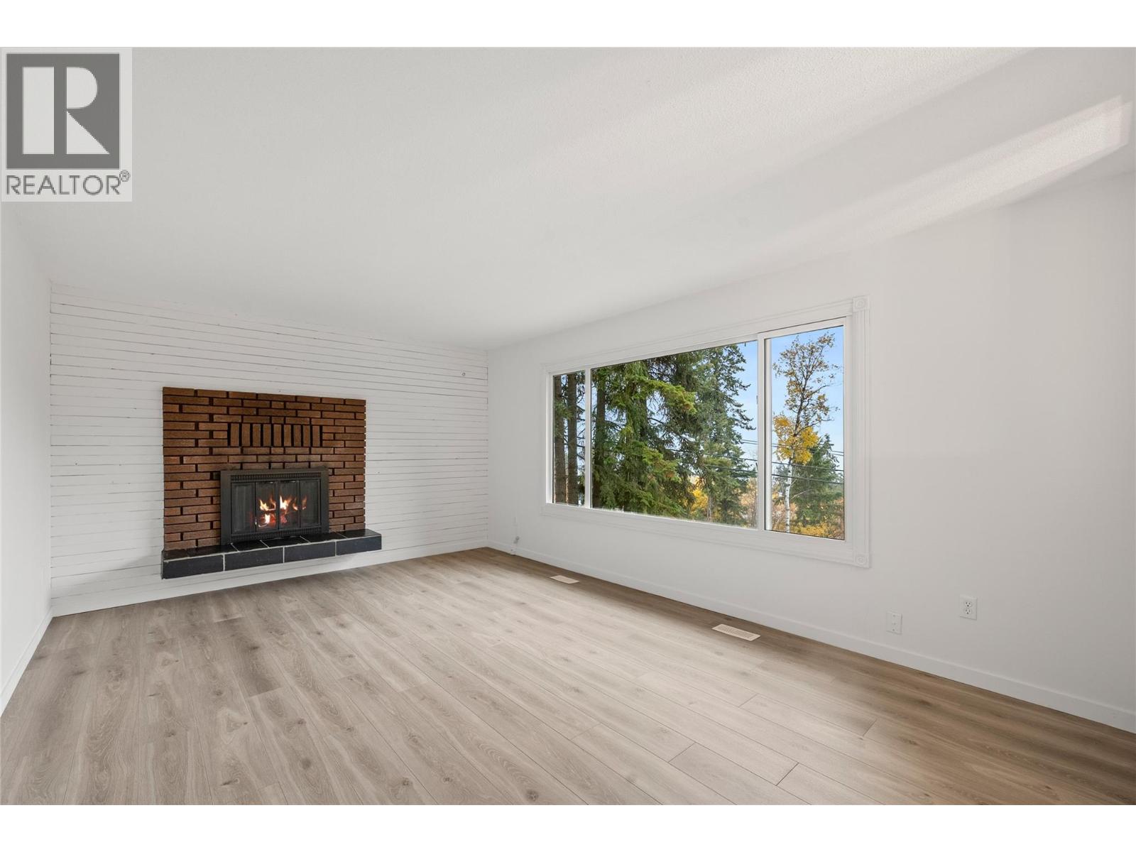 800 20th Street SE, Salmon Arm