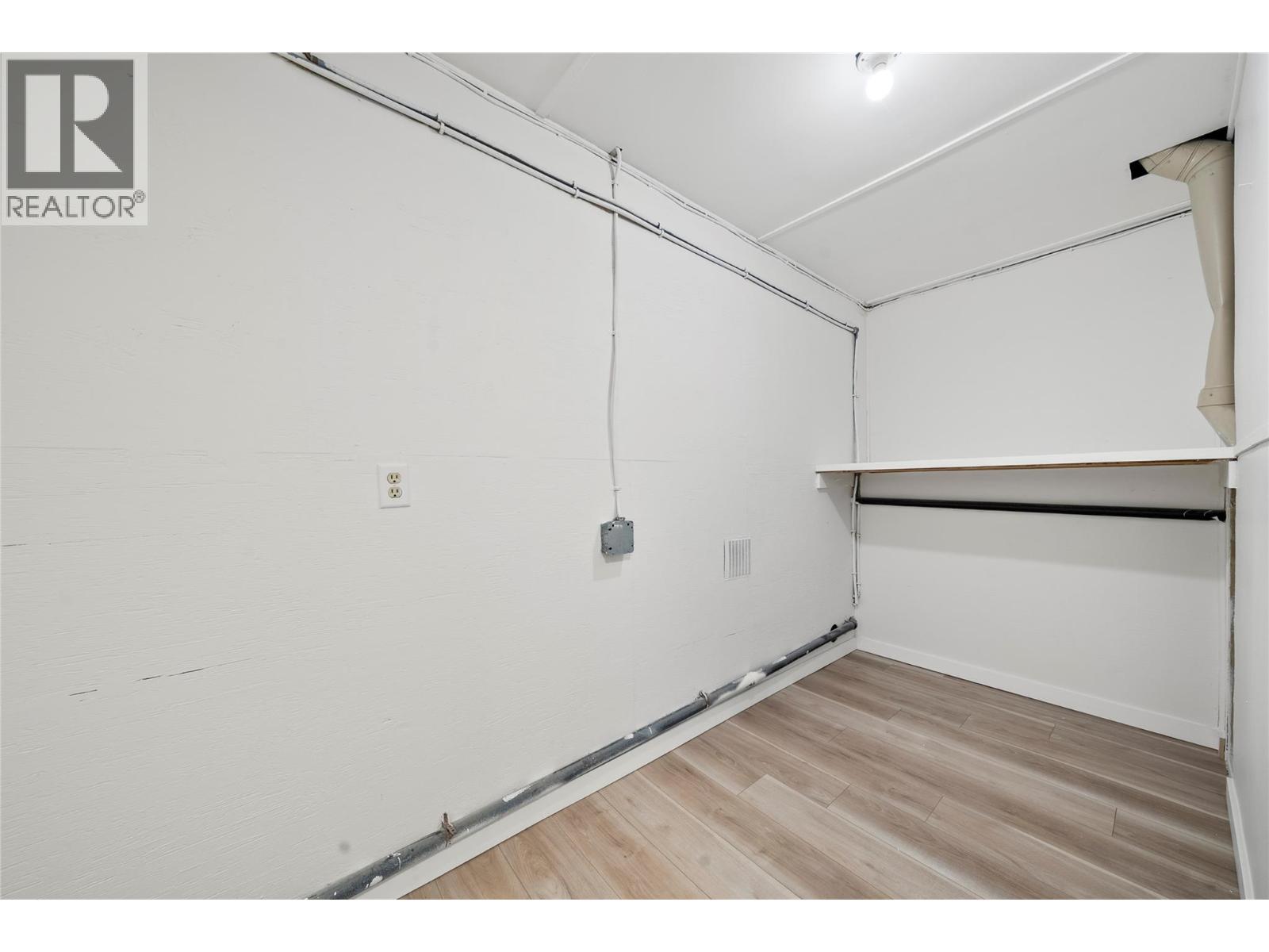 800 20th Street SE, Salmon Arm