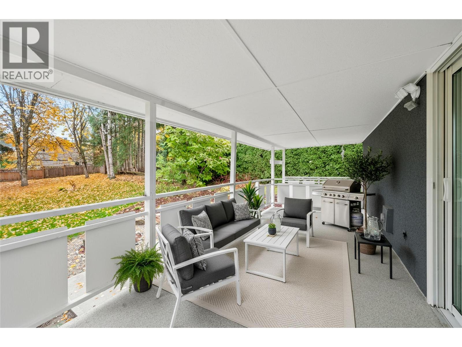 800 20th Street SE, Salmon Arm