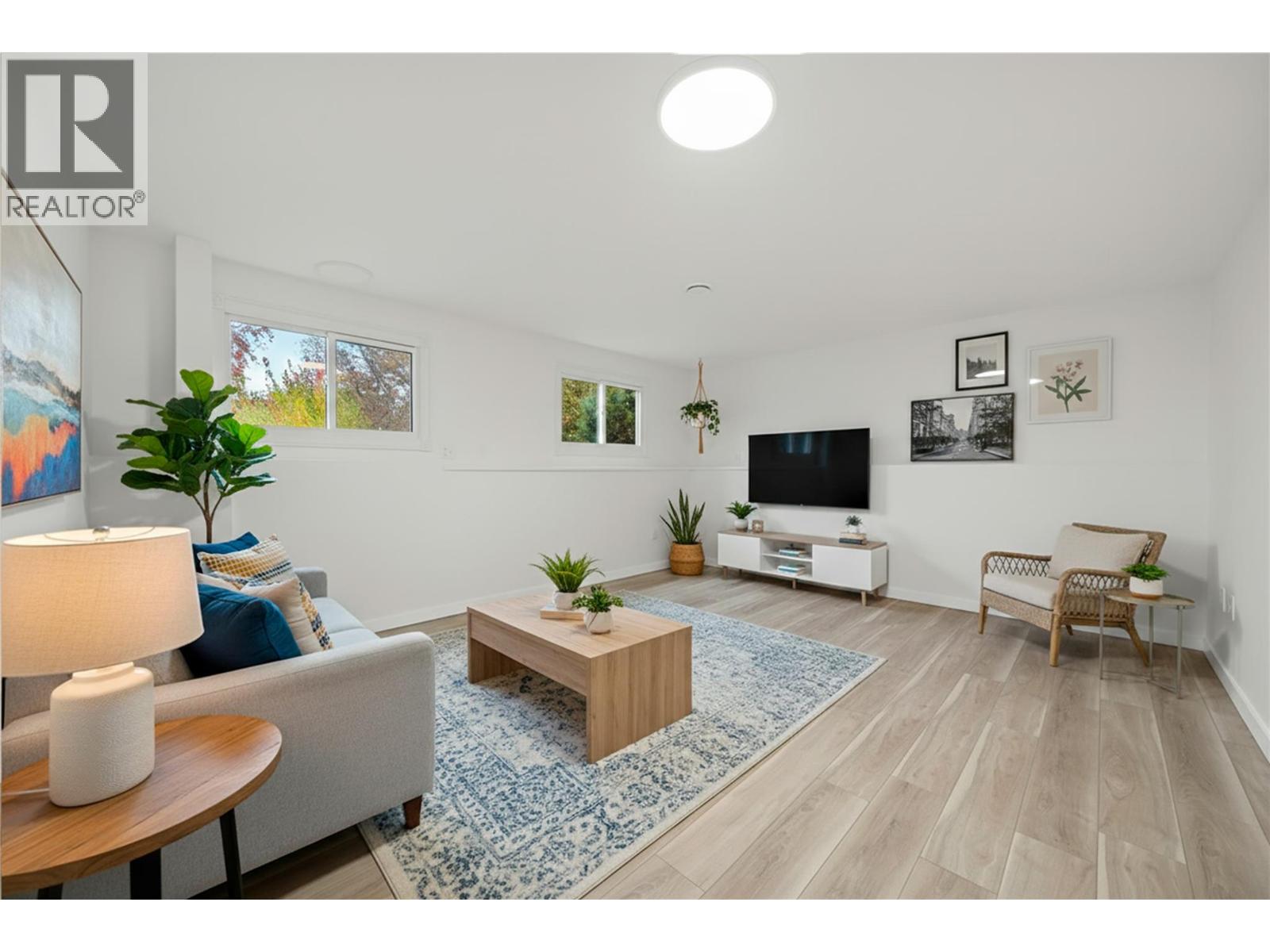 800 20th Street SE, Salmon Arm