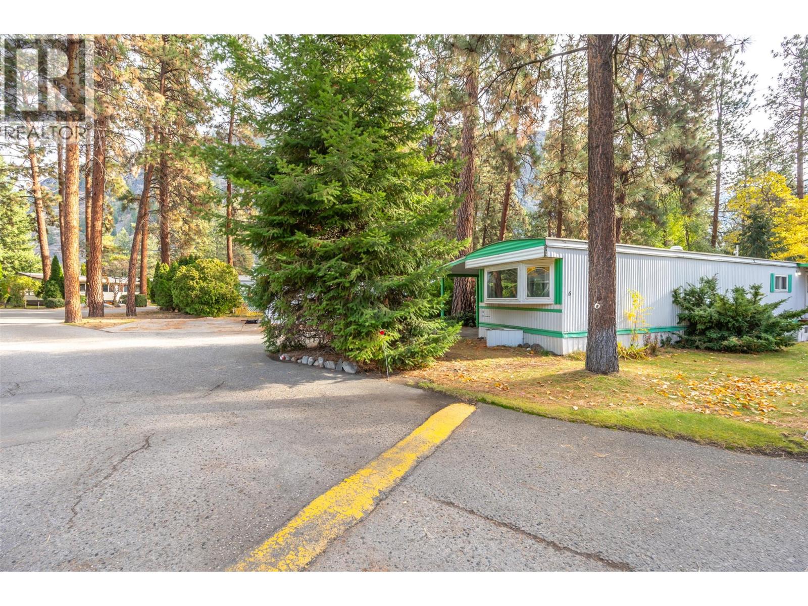 8487 Highway 97 Highway Unit# 6, Oliver
