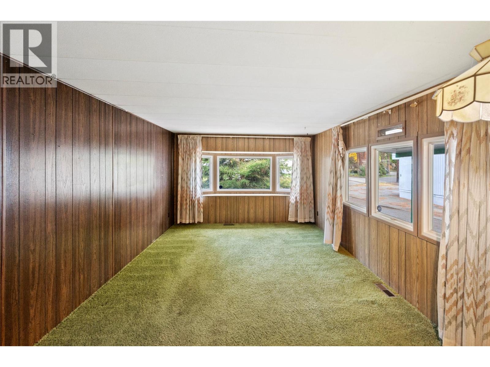 8487 Highway 97 Highway Unit# 6, Oliver