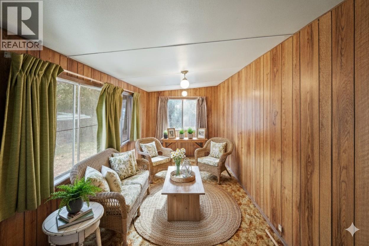 8487 Highway 97 Highway Unit# 6, Oliver