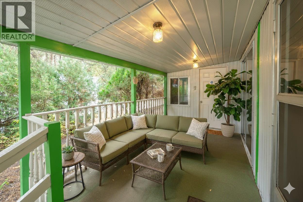 8487 Highway 97 Highway Unit# 6, Oliver