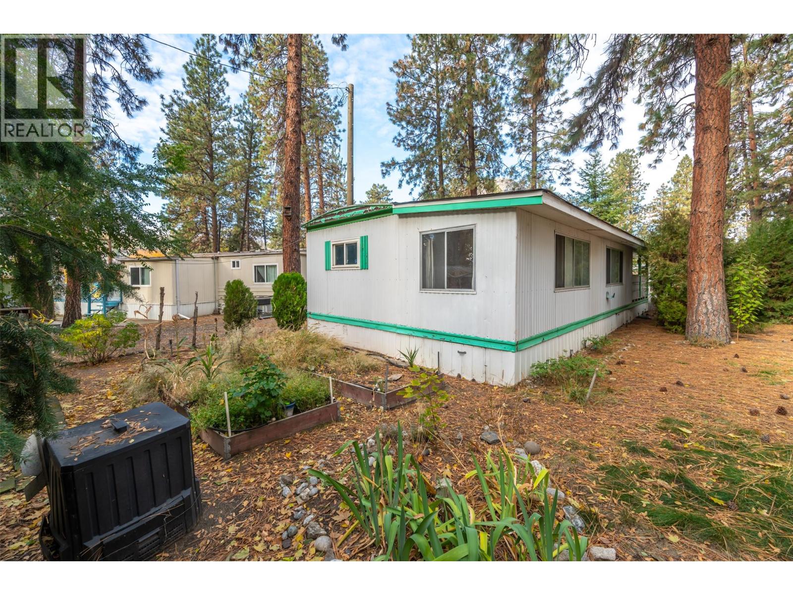 8487 Highway 97 Highway Unit# 6, Oliver