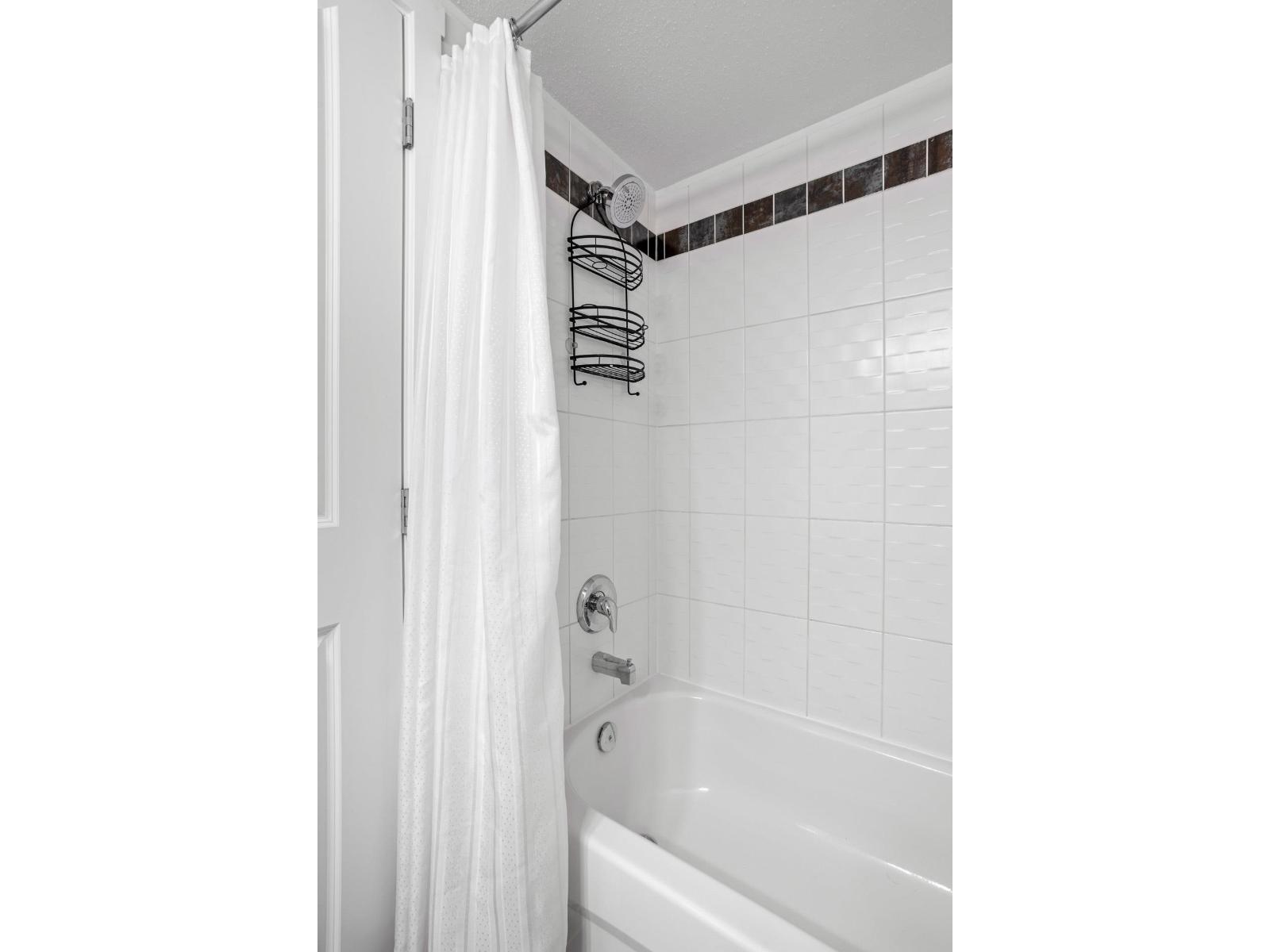 House in Abbotsford - Image 25