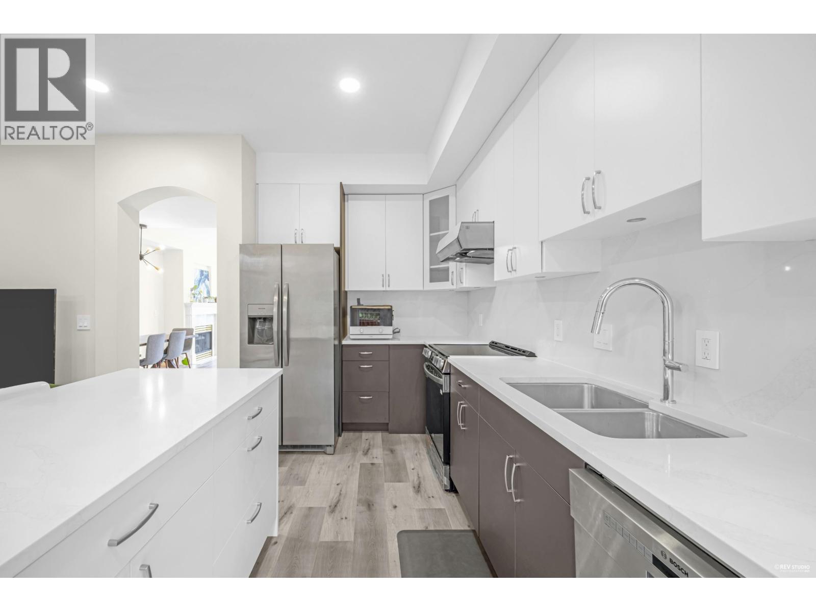 19 5950 OAKDALE ROAD, Burnaby