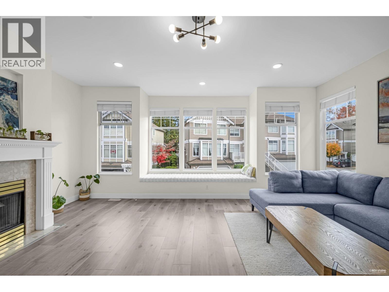 19 5950 OAKDALE ROAD, Burnaby