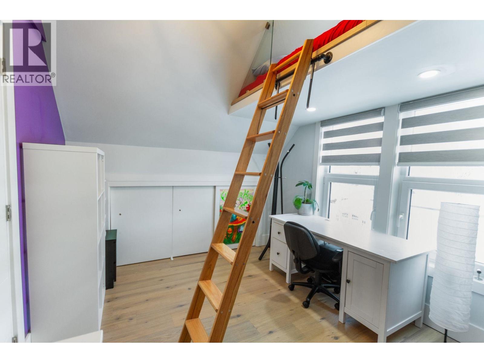 1409 SIXTH AVENUE, New Westminster